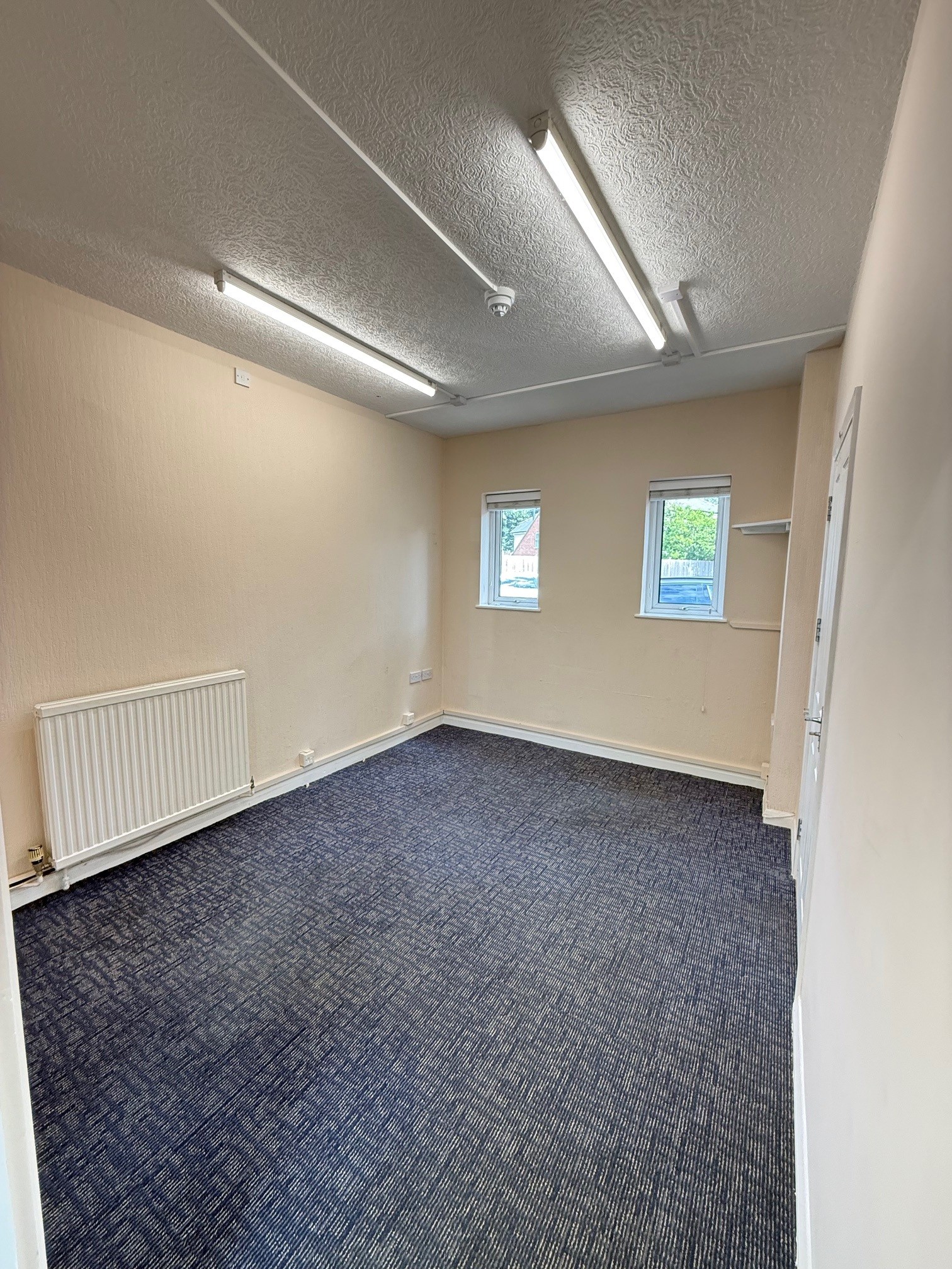 Office in Blaby - photo 2